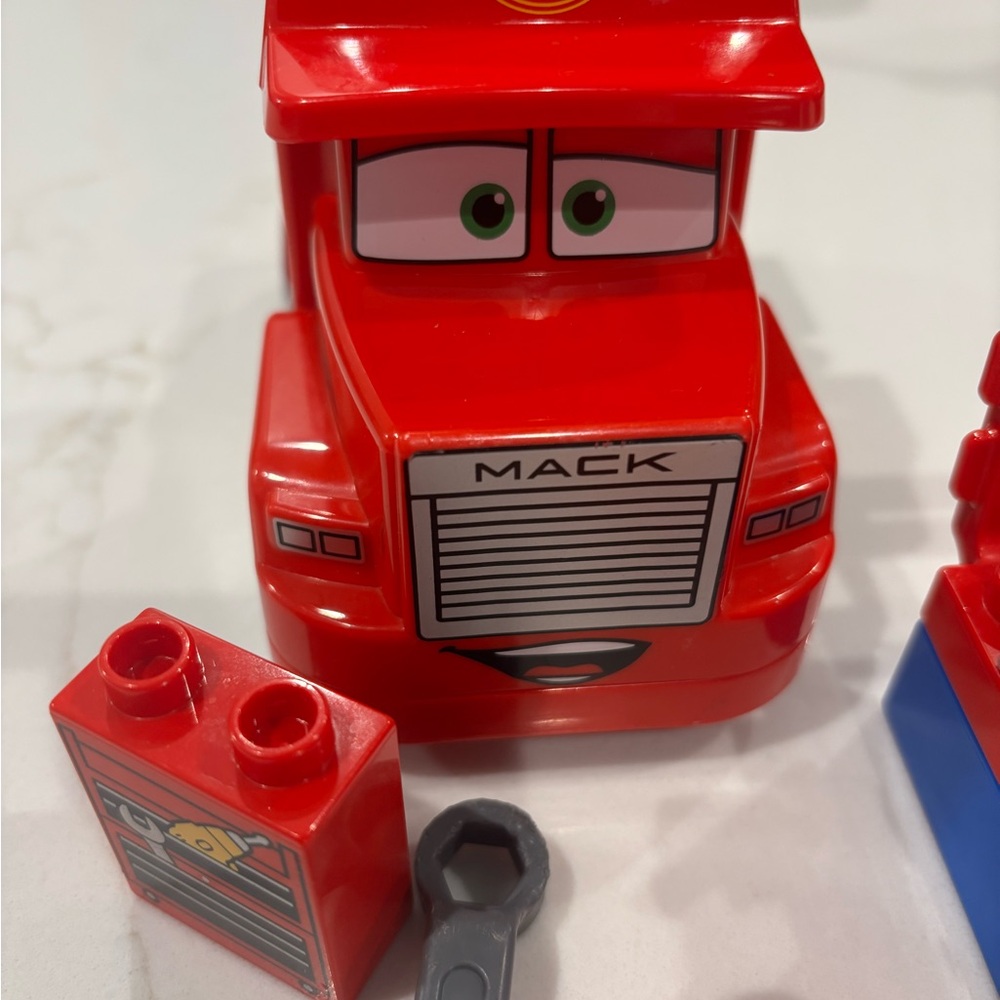 Lego Duplo Disney Pixar Cars Mack at the Race 10417 full set - Picture 5 of 5